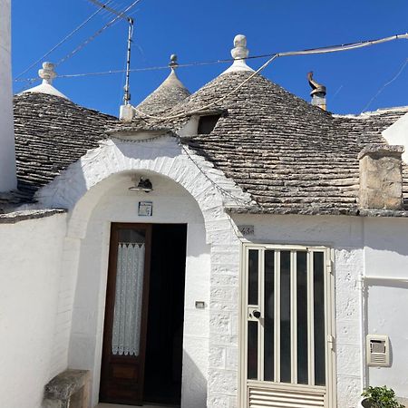 A Due Passi Dal Centro - Trullo Apartment Алберобело Екстериор снимка